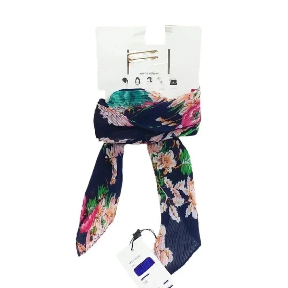 BCBGeneration Blue Floral 2 Piece Scarf & Clip Set